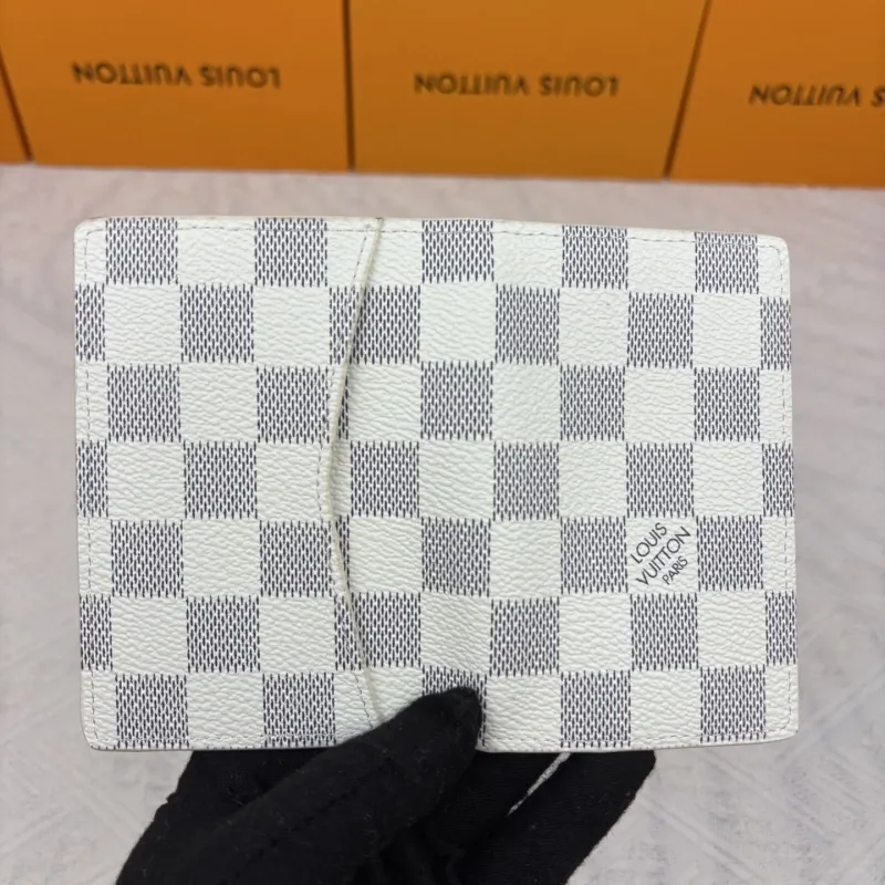 LV Wallets-905 - Image 5