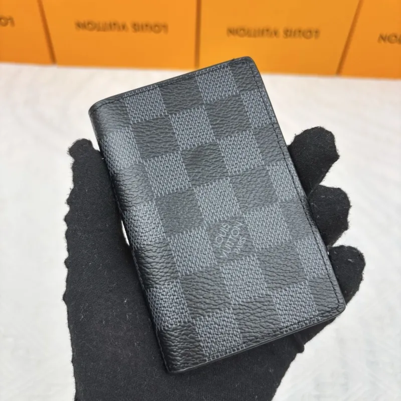LV Wallets-907 - Image 3