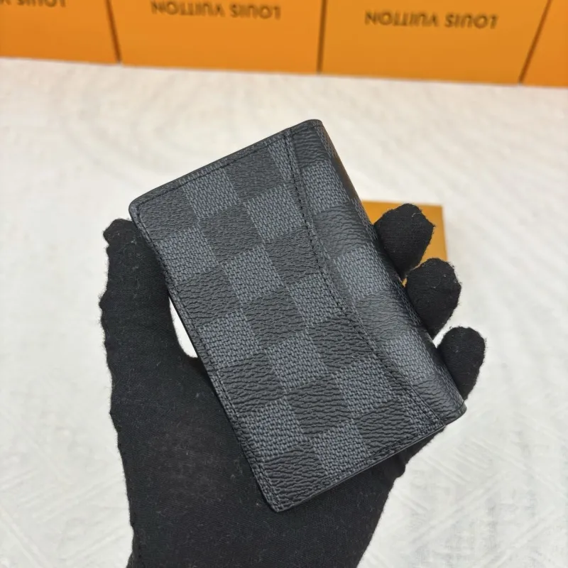LV Wallets-907 - Image 4
