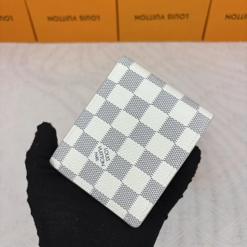 LV Wallets-913 - Image 4