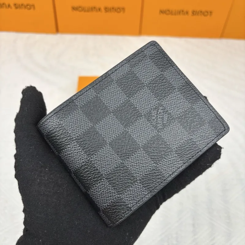 LV Wallets-917 - Image 3