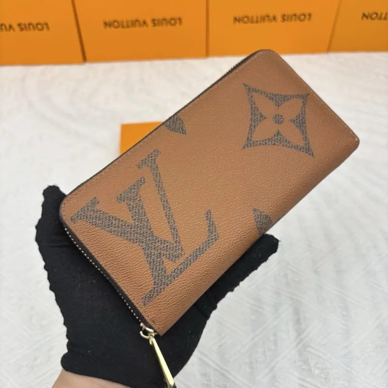 LV Wallets-919 - Image 3