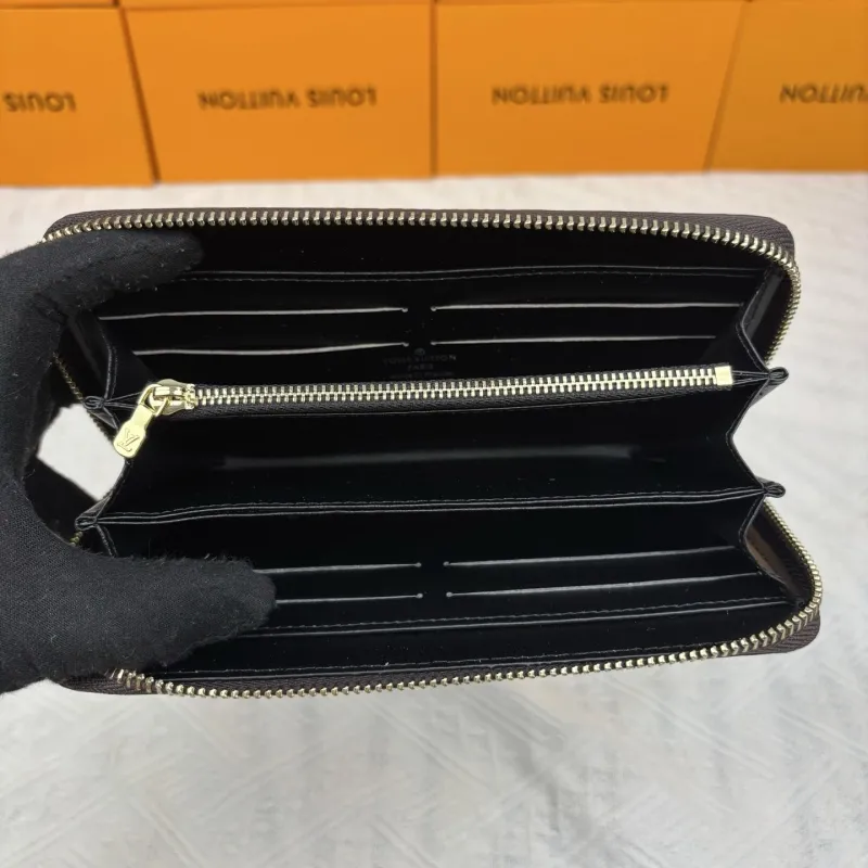 LV Wallets-919 - Image 7