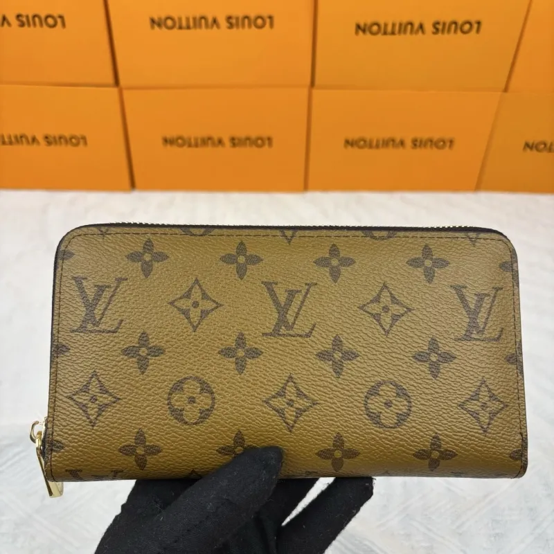 LV Wallets-920