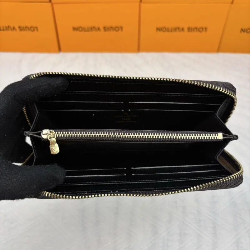 LV Wallets-921 - Image 6