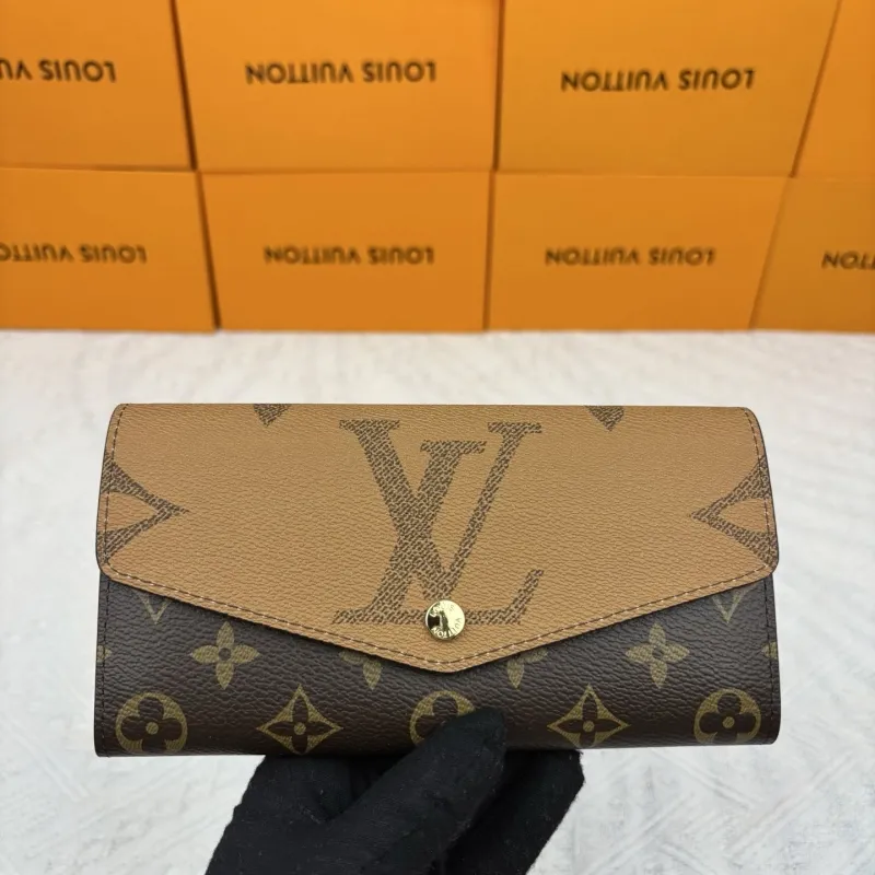 LV Wallets-925