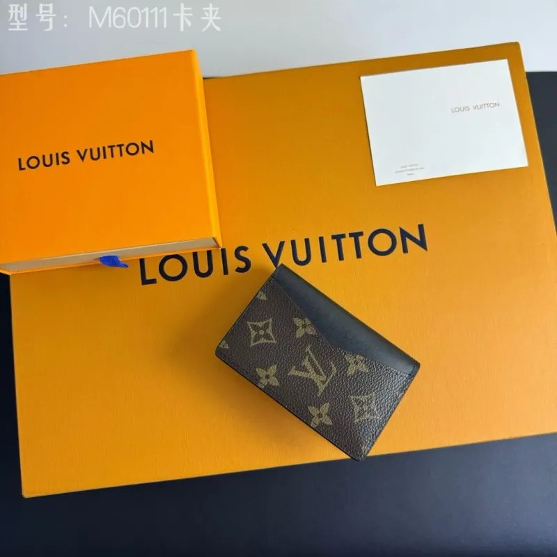 LV Wallets-930