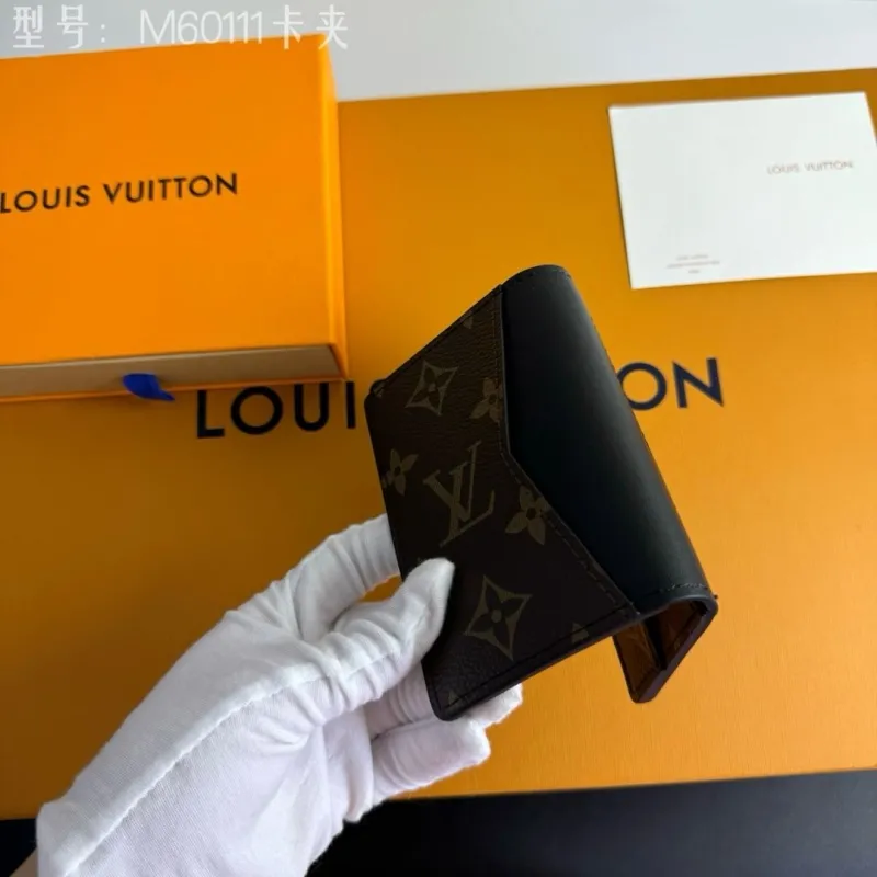 LV Wallets-930 - Image 4