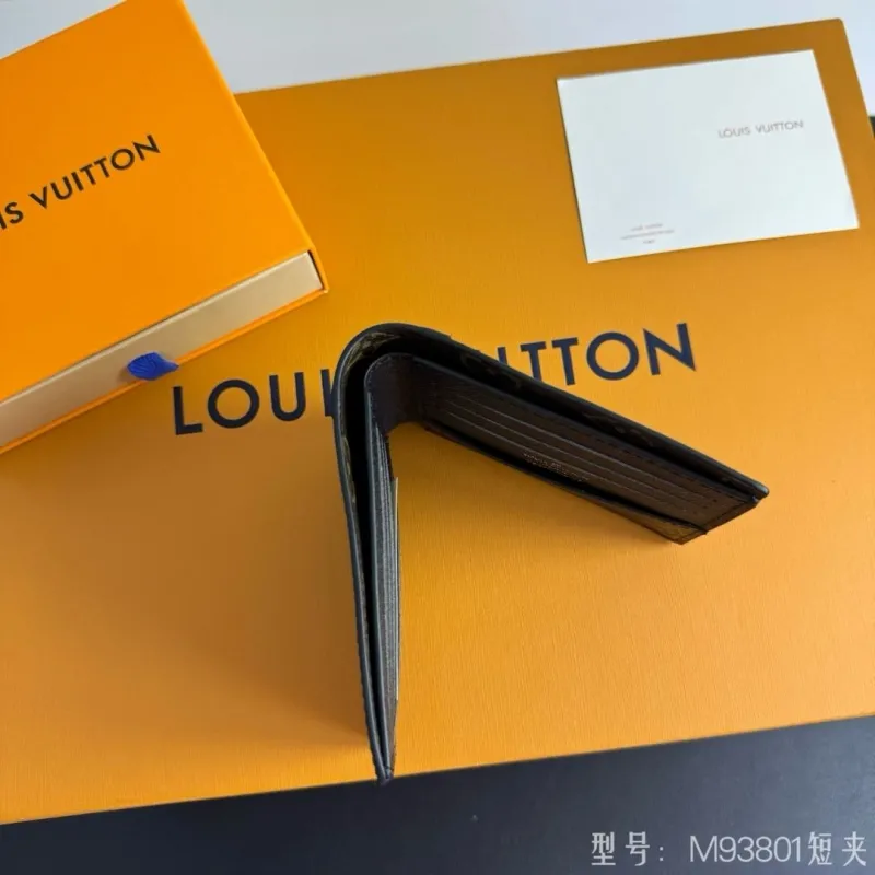 LV Wallets-931 - Image 4