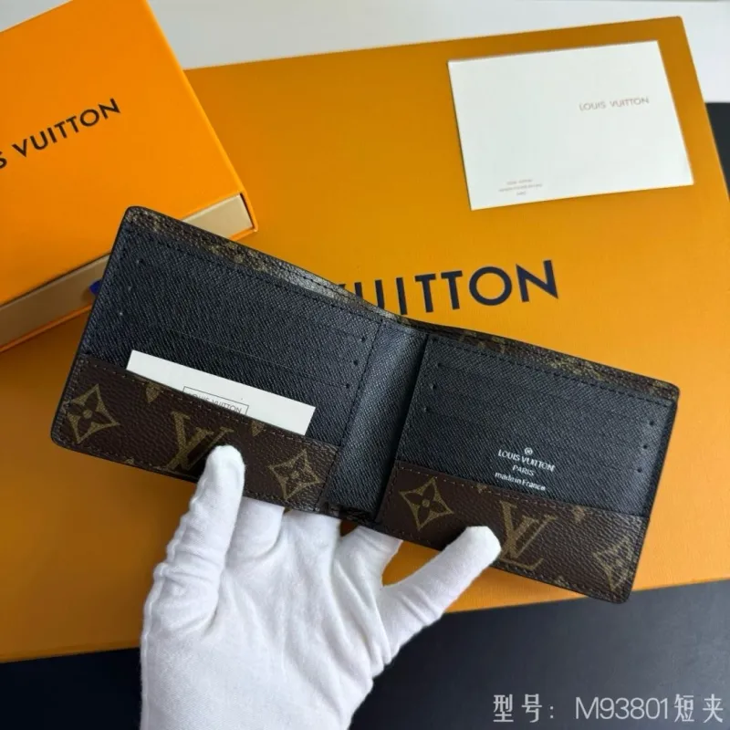 LV Wallets-931 - Image 5
