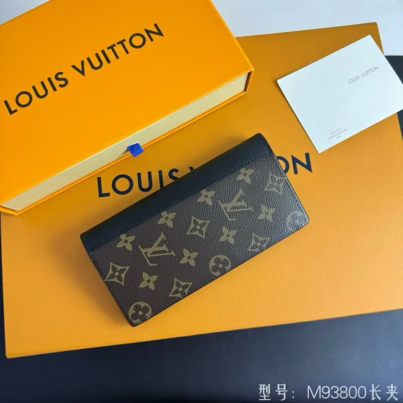LV Wallets-932