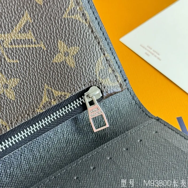 LV Wallets-932 - Image 5