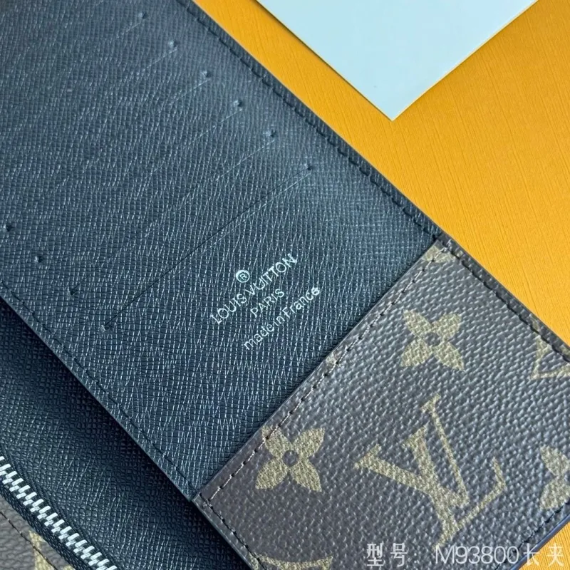 LV Wallets-932 - Image 6