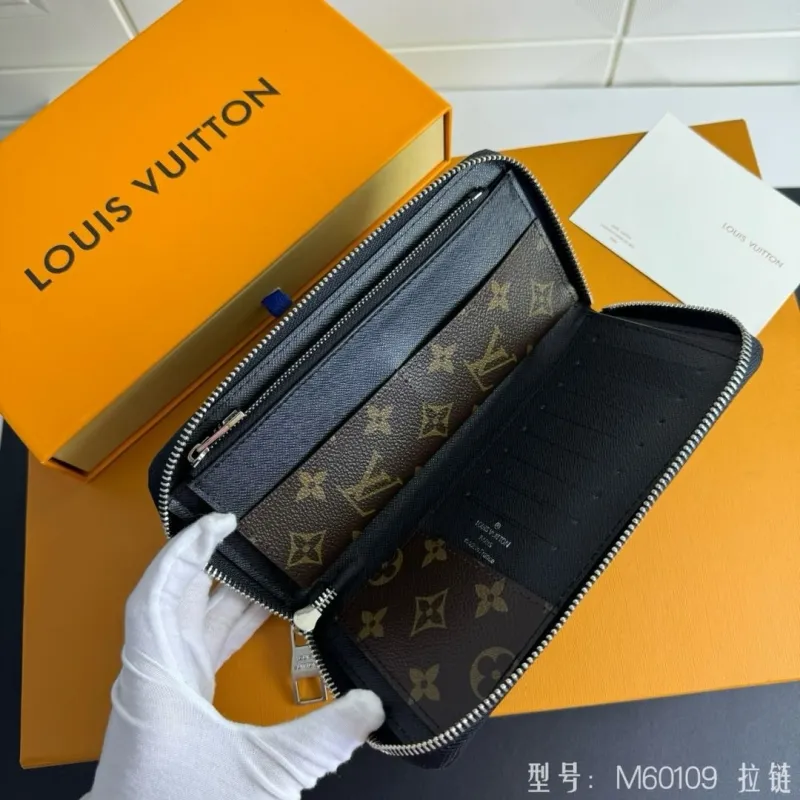 LV Wallets-933 - Image 6