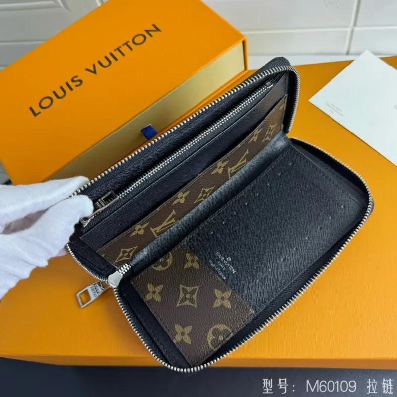 LV Wallets-933 - Image 7