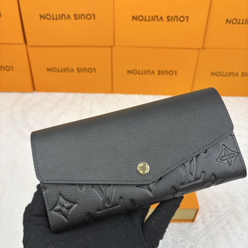 LV Wallets-934 - Image 3