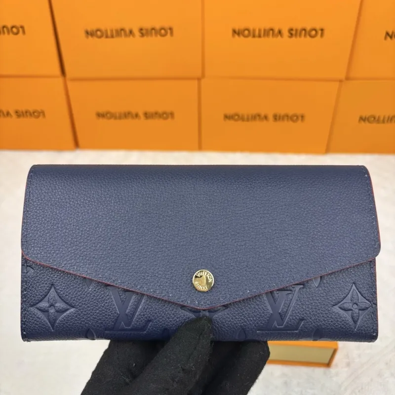 LV Wallets-936