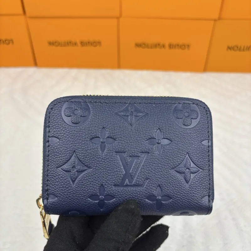 LV Wallets-943