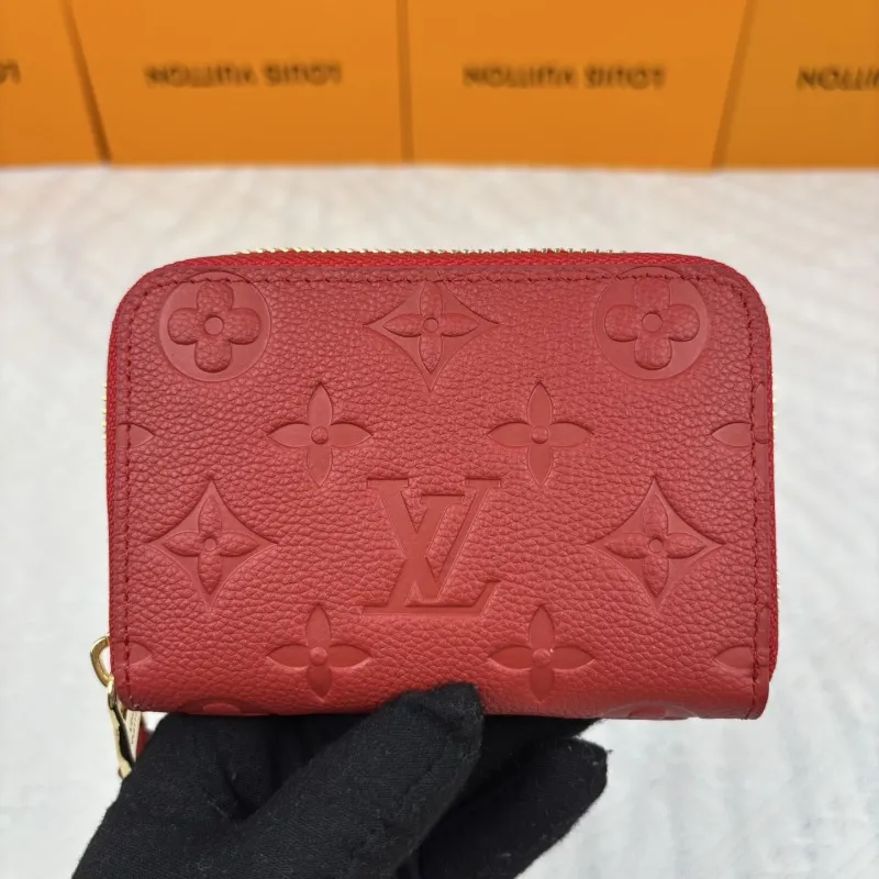 LV Wallets-944