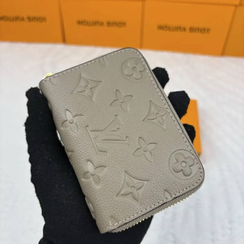 LV Wallets-948 - Image 3