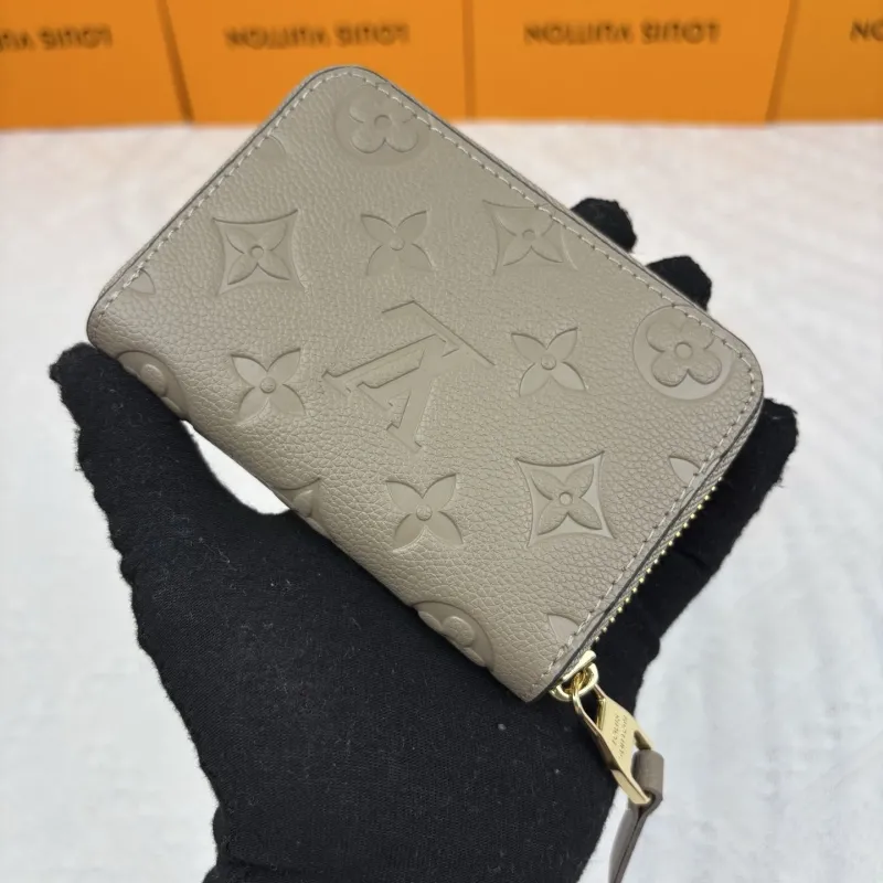LV Wallets-948 - Image 4