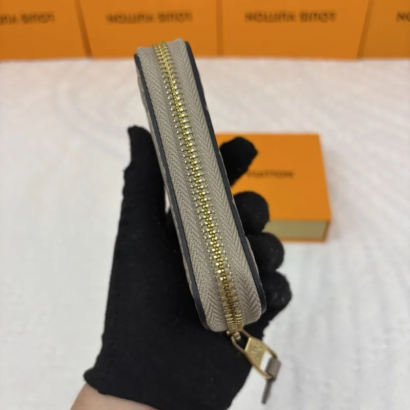 LV Wallets-948 - Image 5