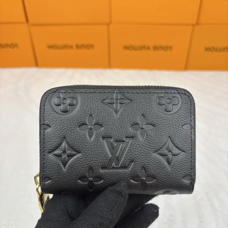 LV Wallets-949