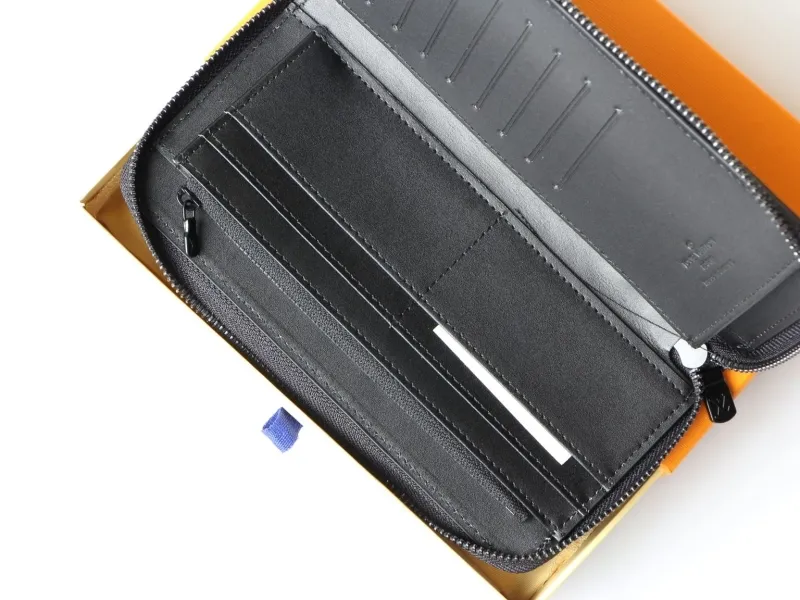 LV Wallets-951 - Image 7