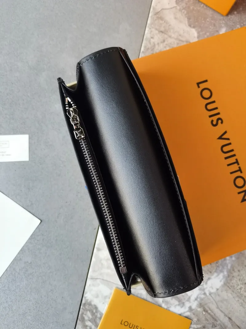 LV Wallets-953 - Image 6