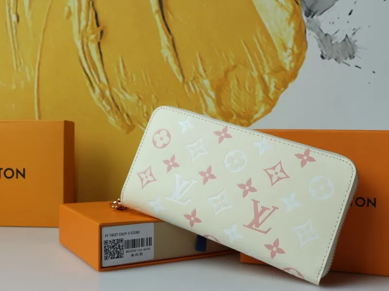 LV Wallets-955 - Image 4