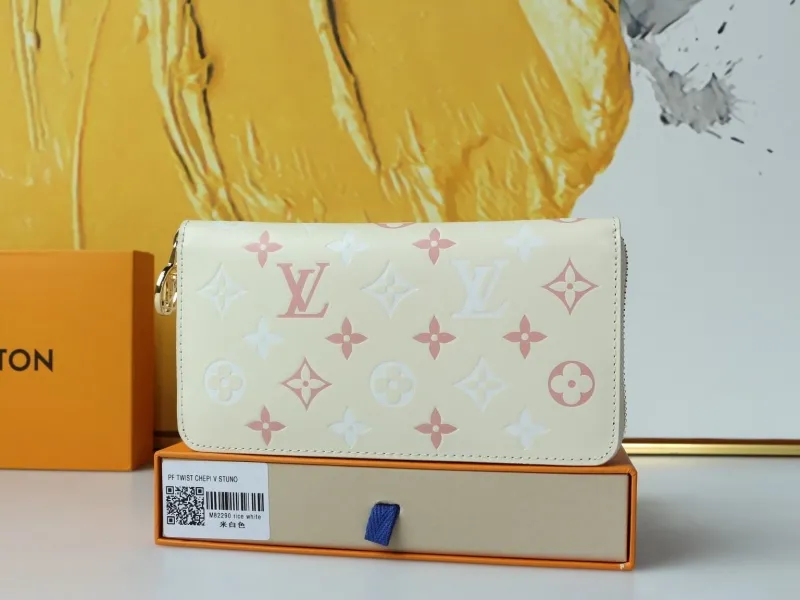 LV Wallets-955 - Image 5
