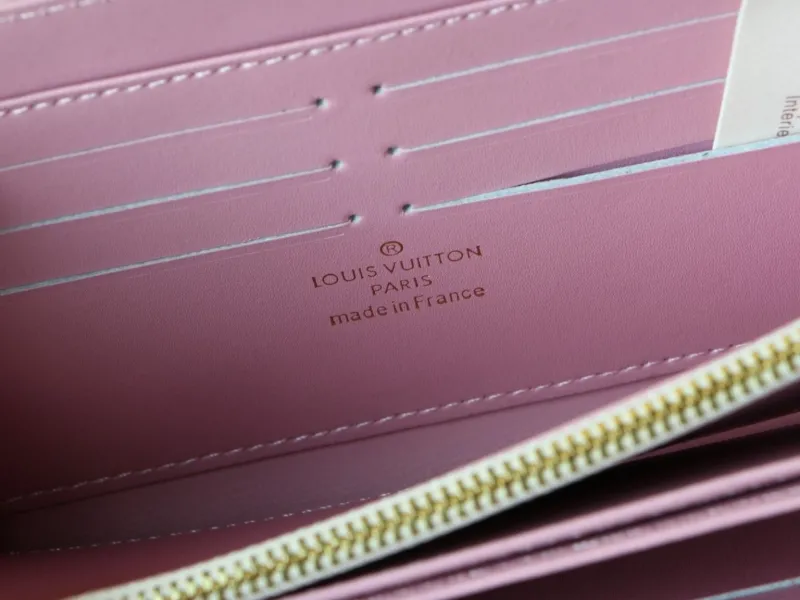 LV Wallets-955 - Image 9