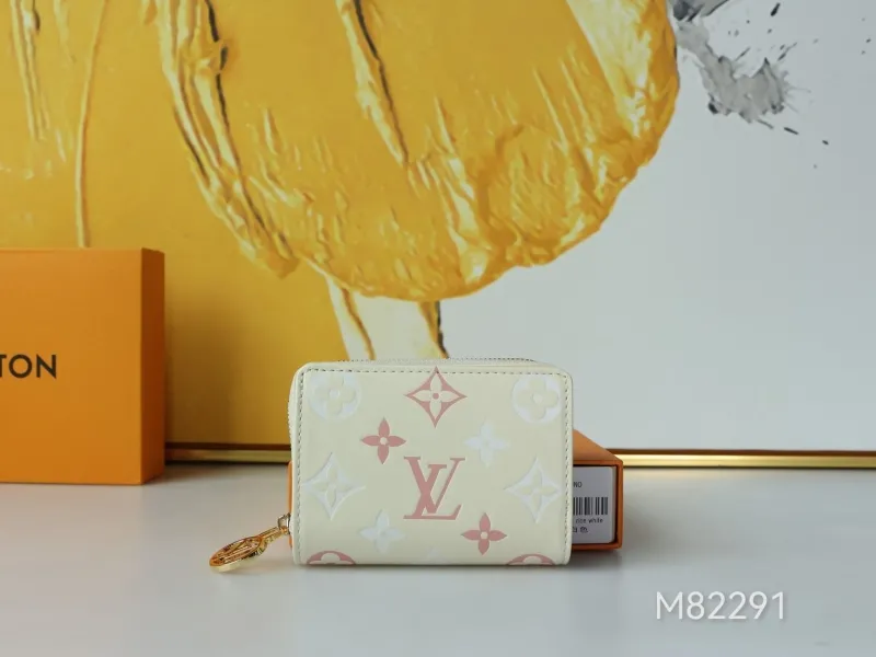 LV Wallets-956