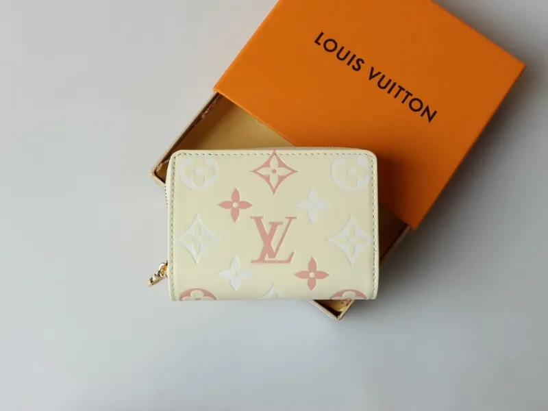 LV Wallets-956 - Image 3