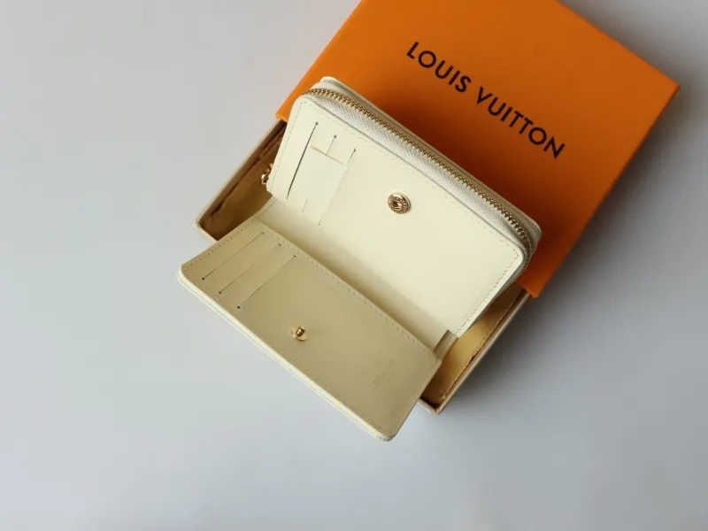 LV Wallets-956 - Image 4