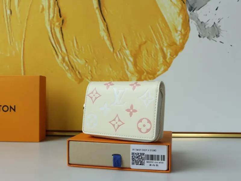 LV Wallets-956 - Image 6