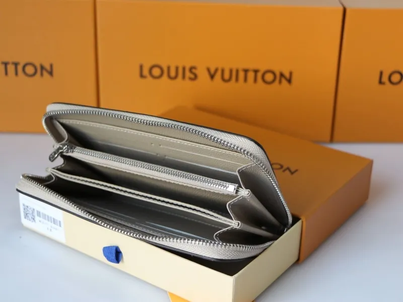 LV Wallets-959 - Image 6