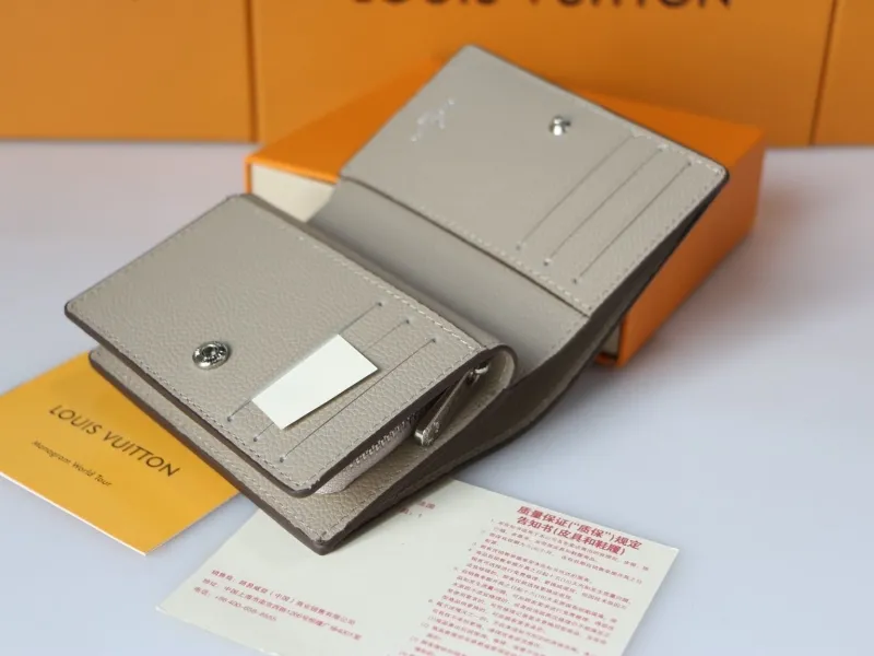 LV Wallets-964 - Image 4
