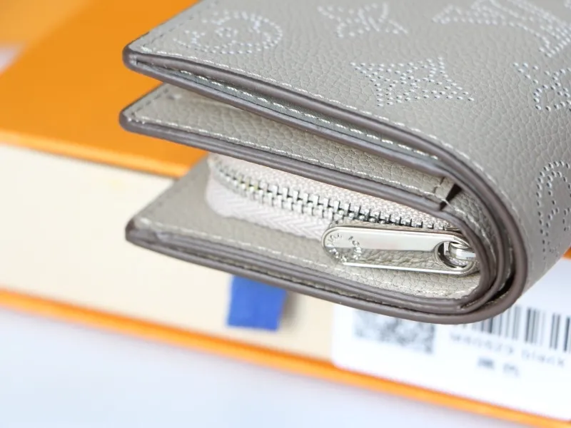 LV Wallets-964 - Image 8