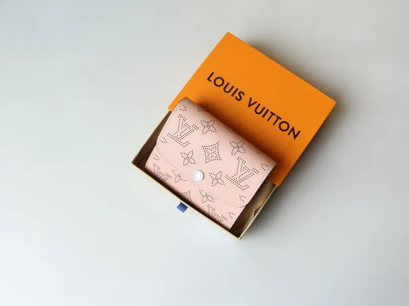 LV Wallets-966 - Image 3