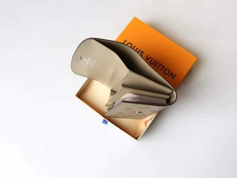 LV Wallets-967 - Image 6