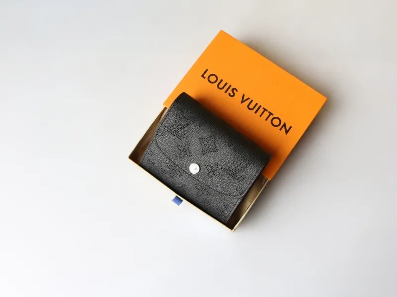 LV Wallets-968 - Image 3
