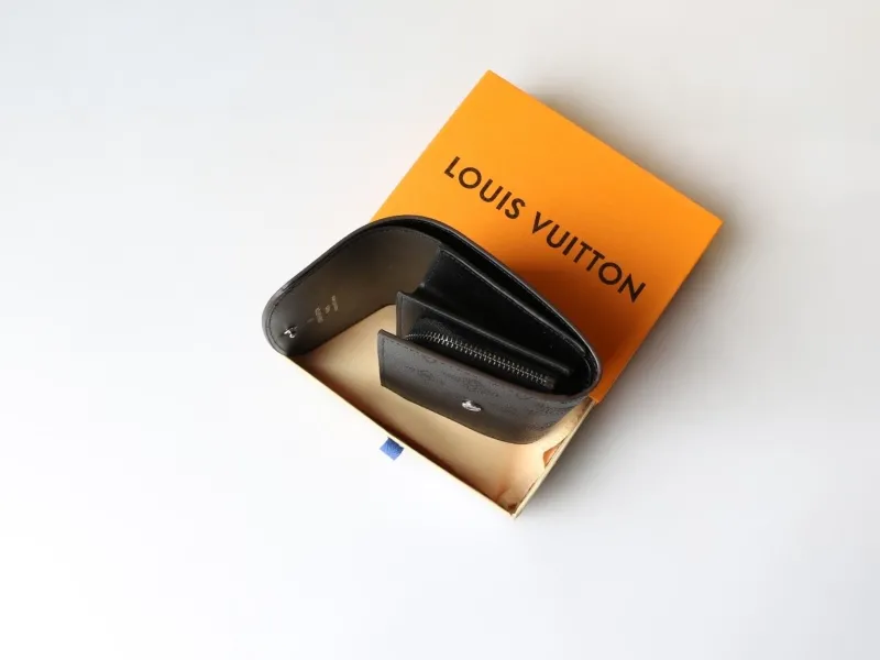 LV Wallets-968 - Image 6