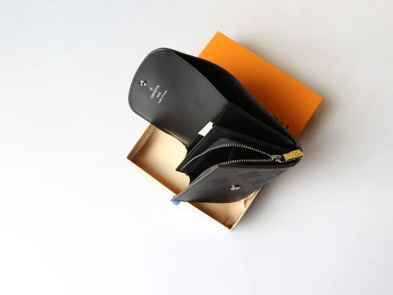 LV Wallets-968 - Image 8