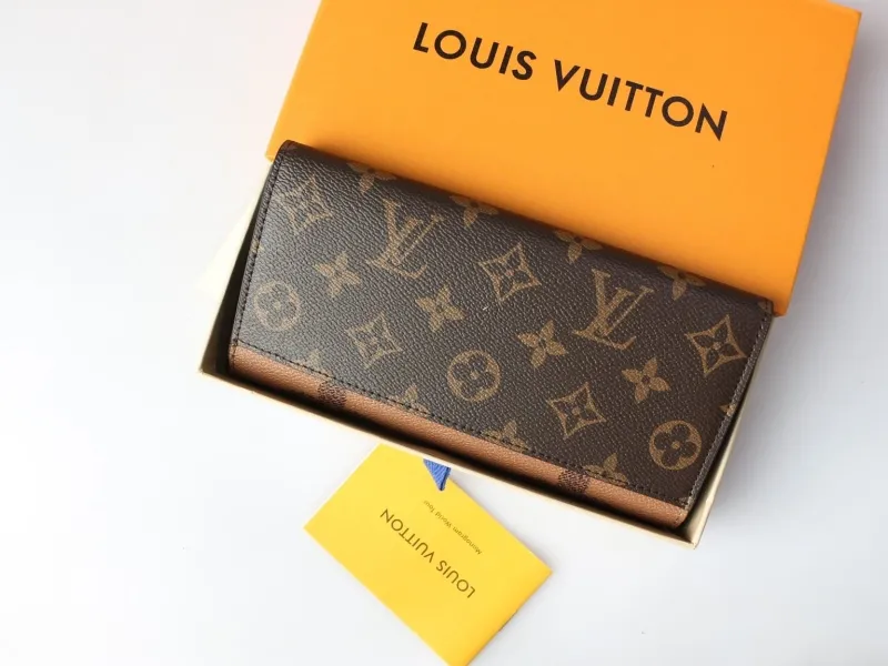 LV Wallets-969 - Image 4