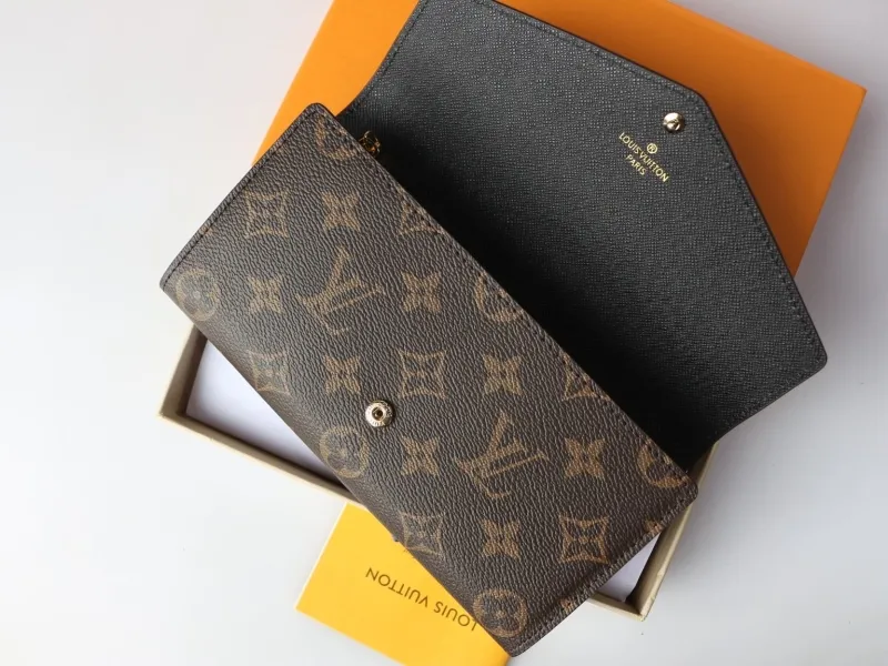 LV Wallets-969 - Image 5