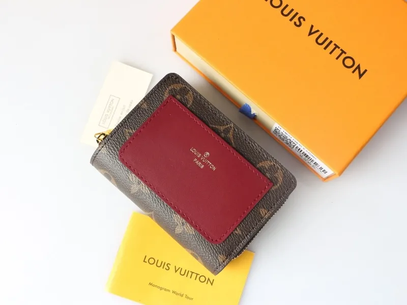 LV Wallets-971