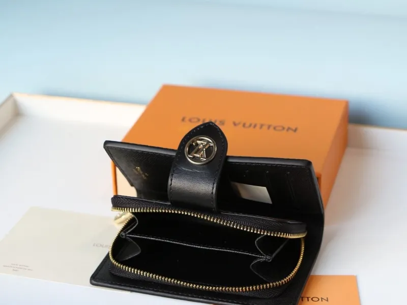 LV Wallets-973 - Image 5