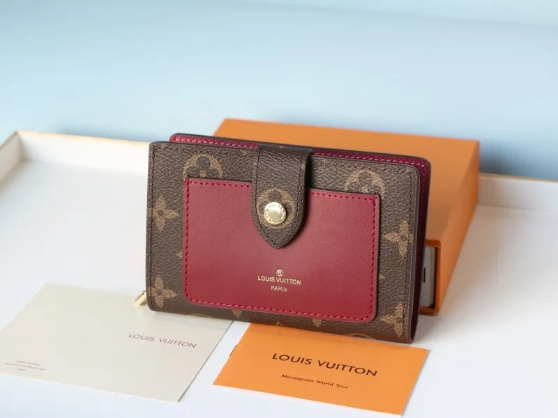 LV Wallets-974