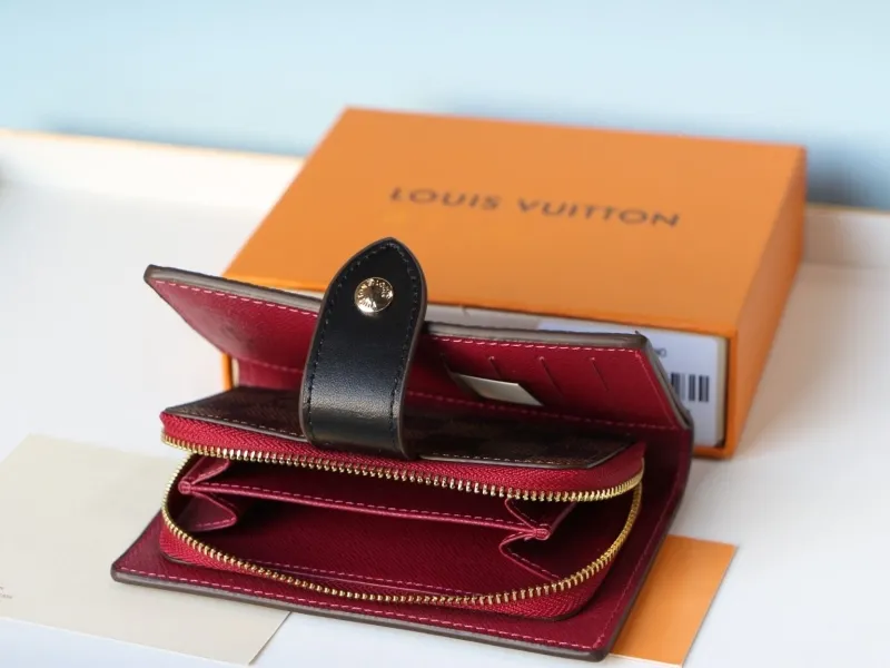 LV Wallets-976 - Image 4